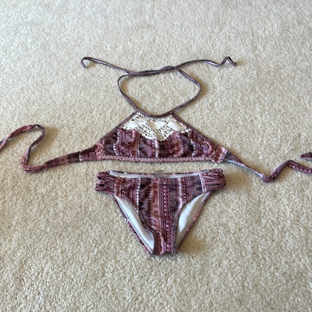 Girls 2-piece Bathing Suit Pink Maroon Patterned Colors